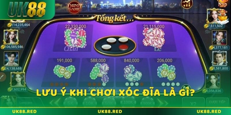 Khám phá bí ẩn xóc đĩa cùng uk88 Những điều cần lưu ý khi chơi xóc đĩa là gì?